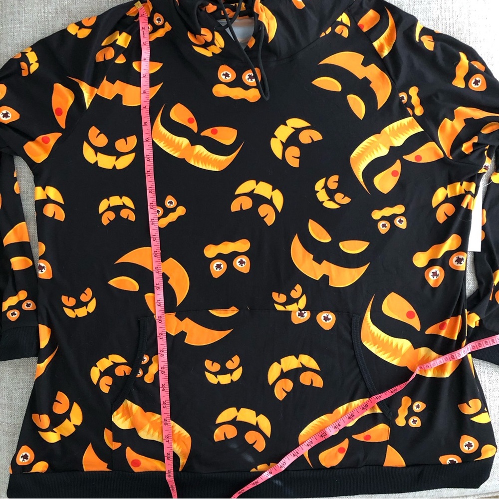 Women’s Halloween Sweatshirt Women’s Size 4XL Hoodie Front Pocket - Picture 9 of 9